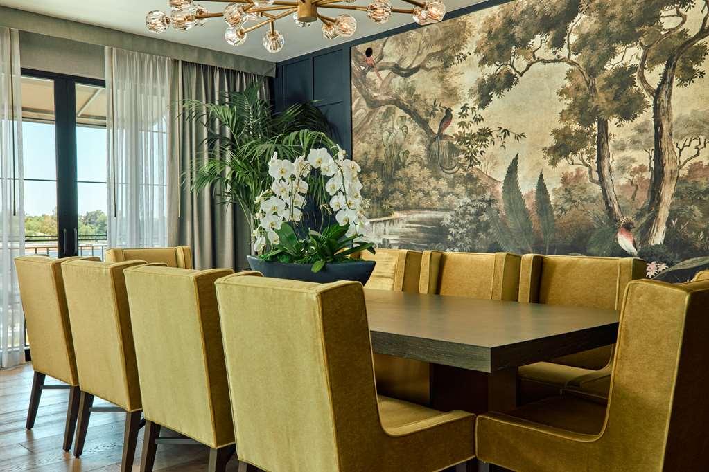 The Global Ambassador Hotel Phoenix Restaurante foto